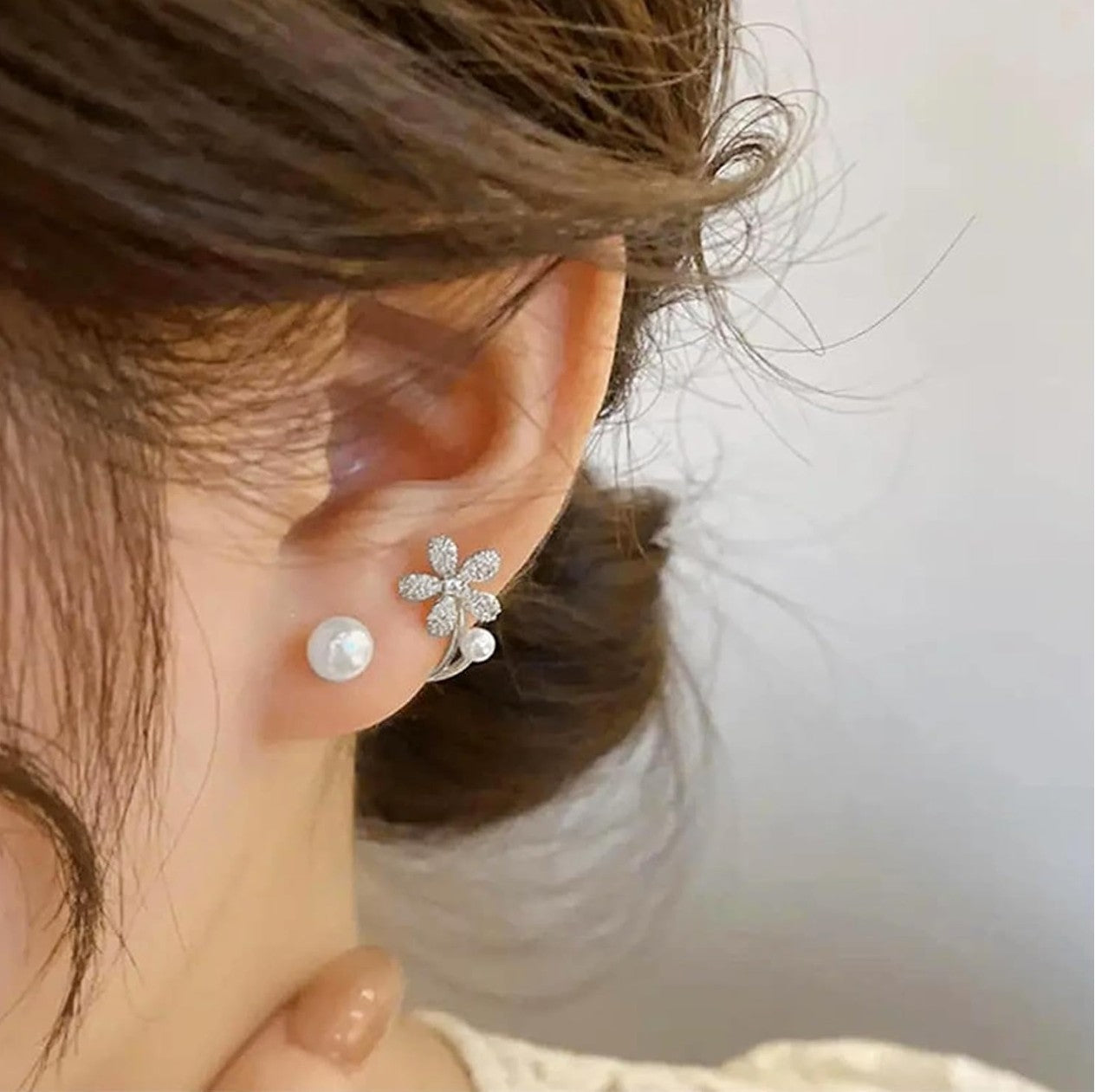 2in1 silver-toned floral design ear jacket pearl earring