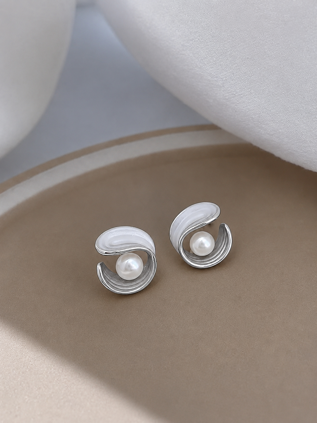 Korean Design pearl Earrings