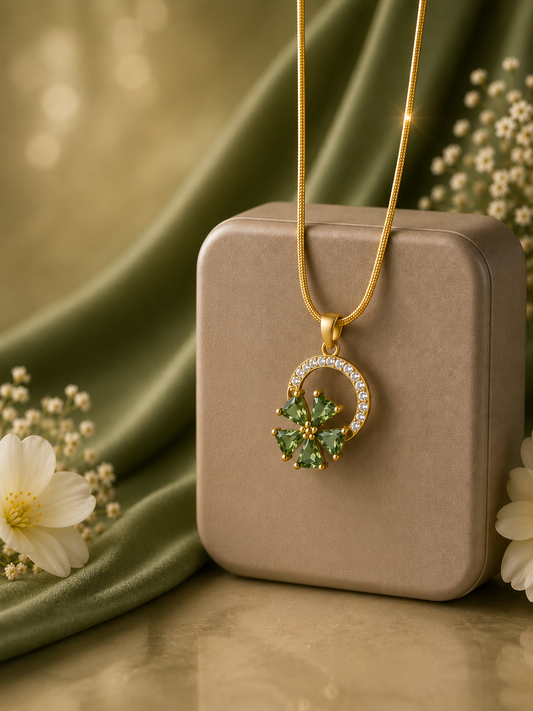 Anti tarnish green pendent neckless